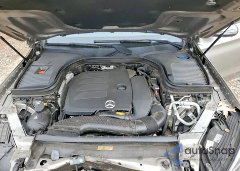 2020 Mercedes-Benz Glc 300 z USA, uszkodzony, nr VIN WDC0G8DB2LF683241